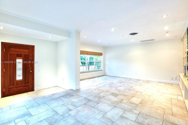 Building Photo - 3 br, 2.5 bath House - 171 Edgewater Dr