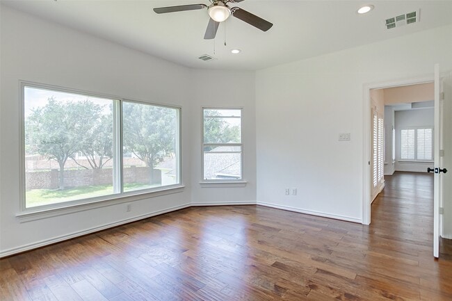 Building Photo - 3218 Rosemary Park Ln