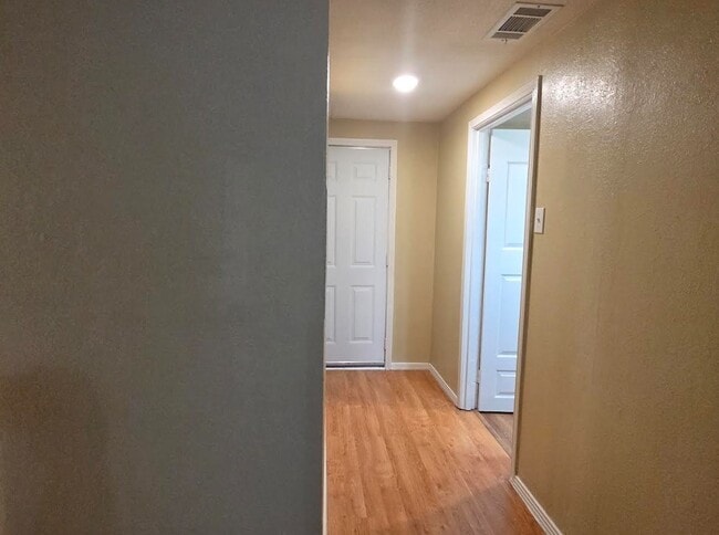 Building Photo - 1211 3rd St