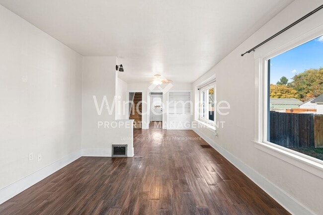 Building Photo - **Half off Full 1st Month's Rent** Beautiful 4-Bedroom Home In The Garland District