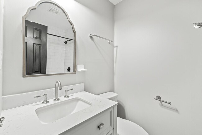 Building Photo - 3800 Terrebonne Ct