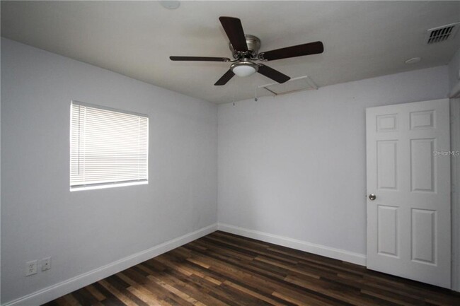 Building Photo - 1039 Woodland Ave