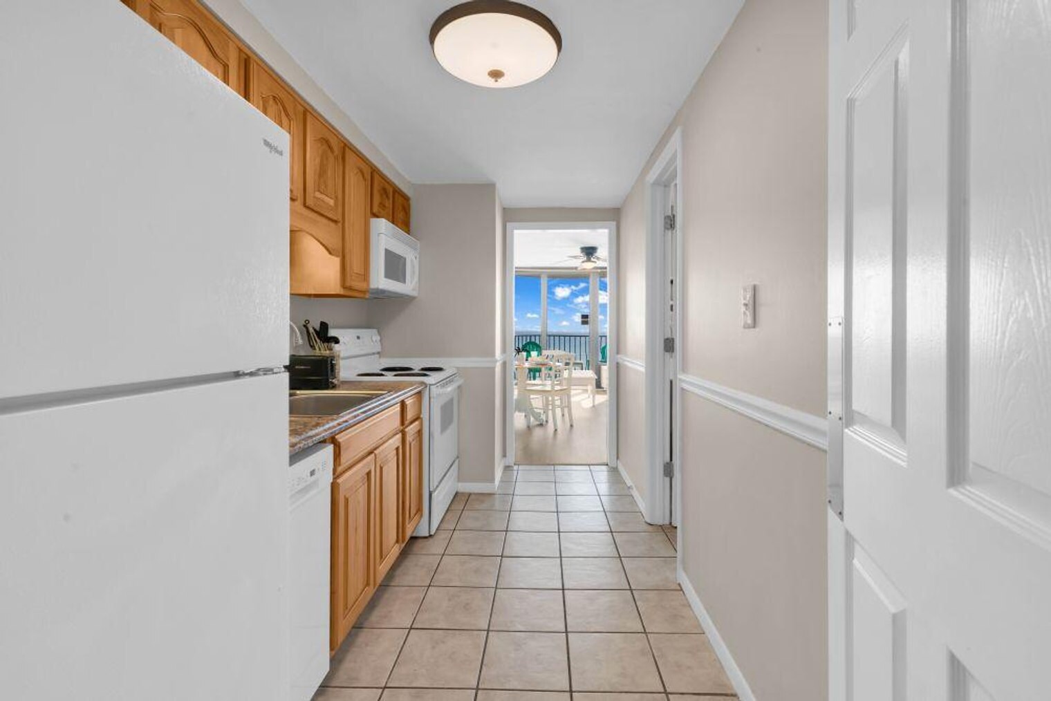 Building Photo - 2500 N Ocean Blvd