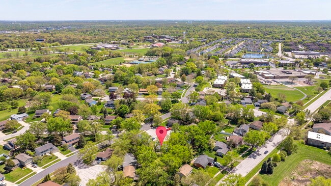 Building Photo - 24W500 Seabrook Ct