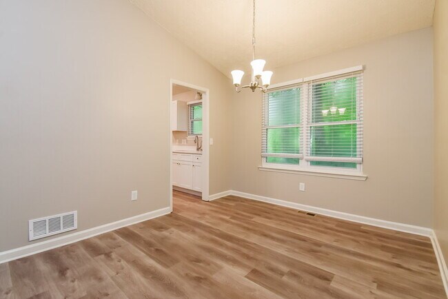 Building Photo - 1443 Devon Mill Way