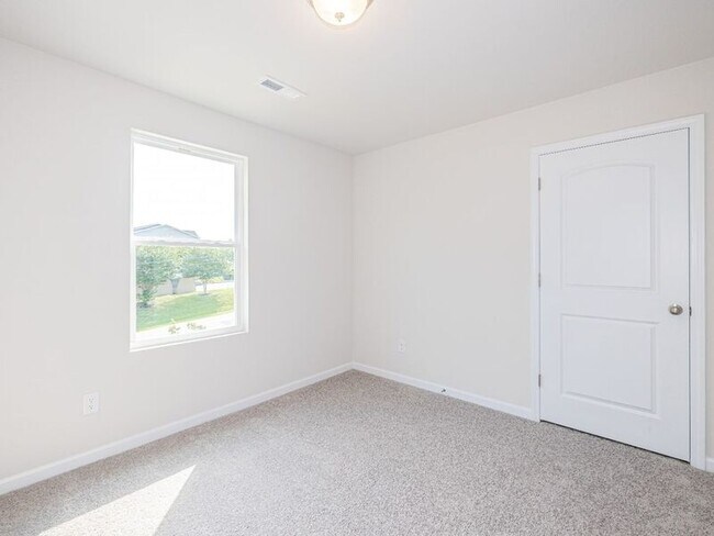 Building Photo - 241 Century Dr