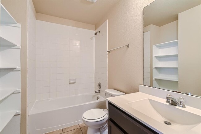 Building Photo - 5704 Montrelia Dr