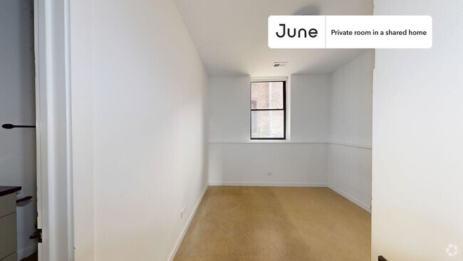 Building Photo - 2122 S Hoyne Ave