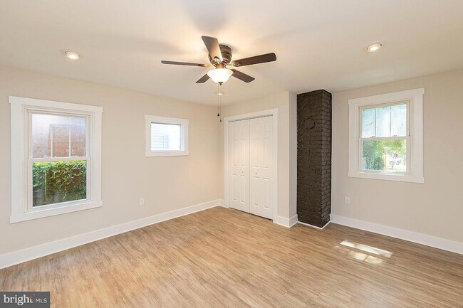 Building Photo - 550 N Loudoun St
