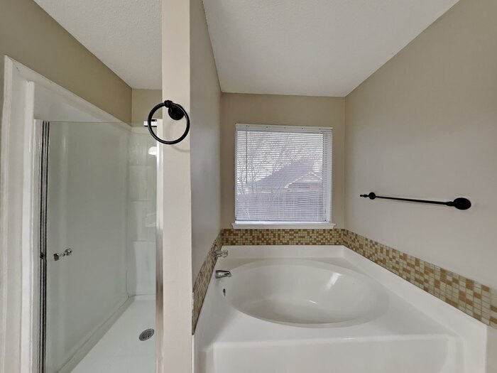 Building Photo - 629 St Eric Dr