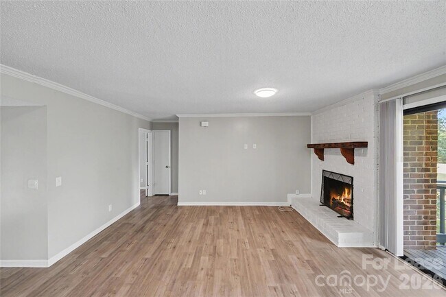 Building Photo - 10971 Harrowfield Rd