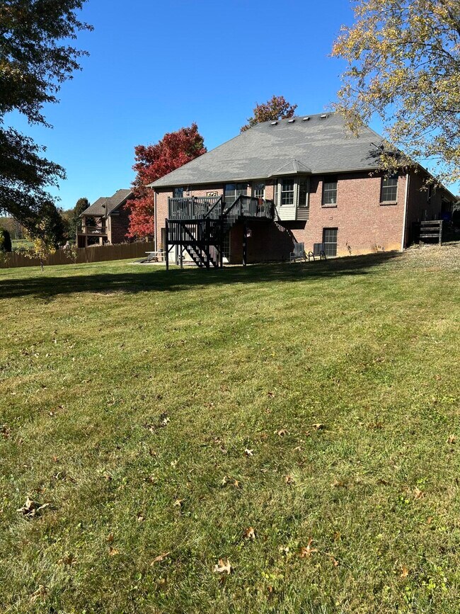 Building Photo - 409 Lawson Dr