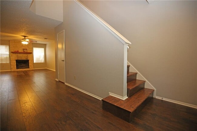 Building Photo - 12903 Humphrey Dr