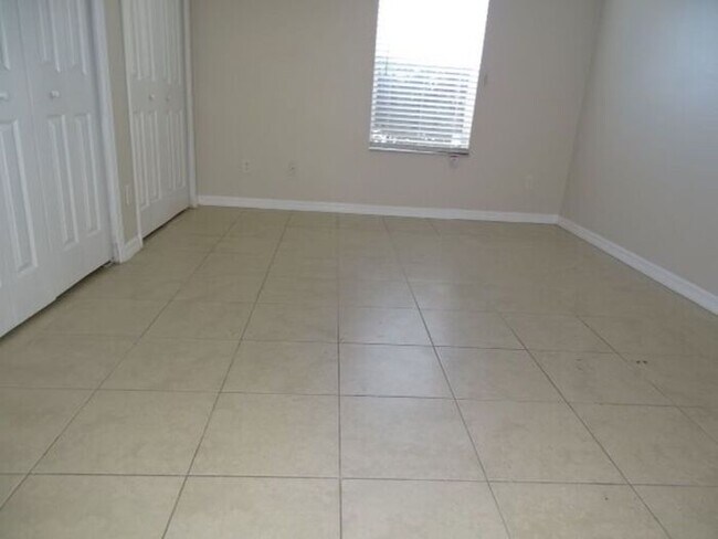 Building Photo - Charming 3-Bedroom Townhome in Winter Garden!