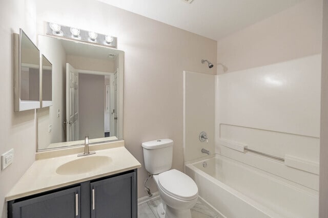 Building Photo - 1225 N Red Oak Cir