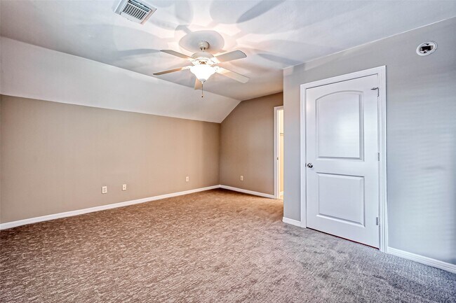 Building Photo - 13815 Nathan Ridge Ln