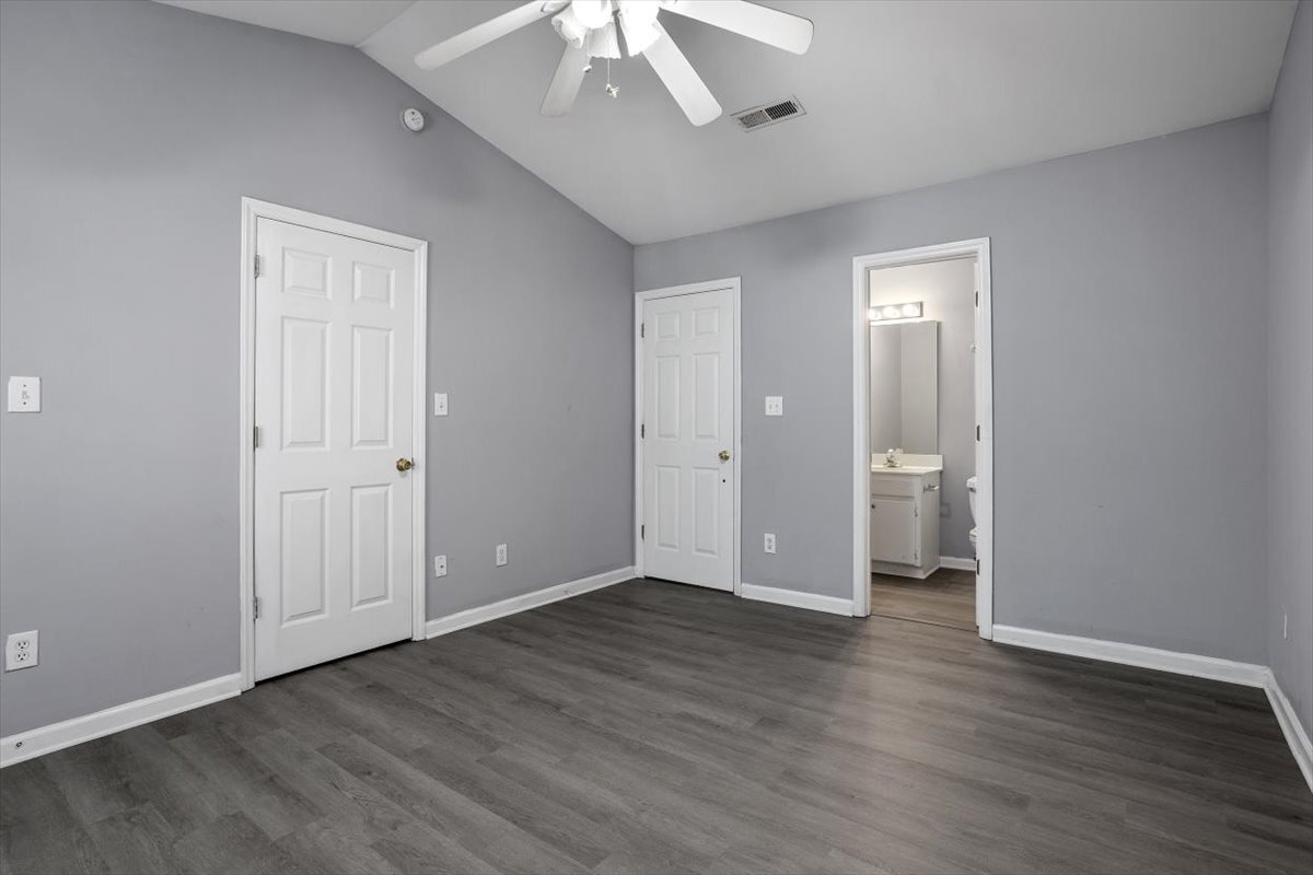 Building Photo - 17 Cheltenham Dr