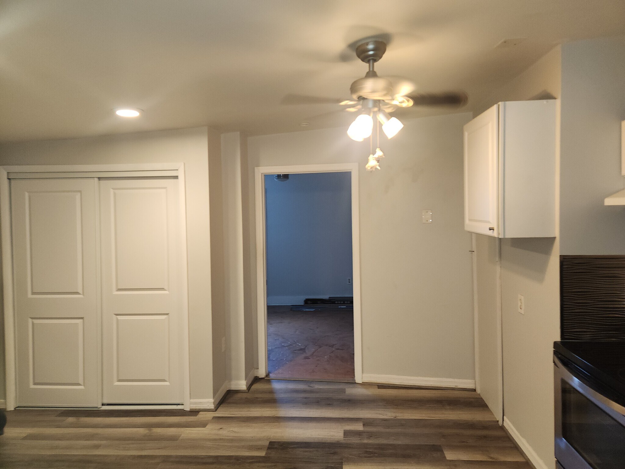 Building Photo - 13406 Boca Ciega Ave
