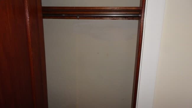 Building Photo - 911 Pine St