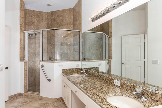 Building Photo - 3569 SW Sawgrass Villas Dr