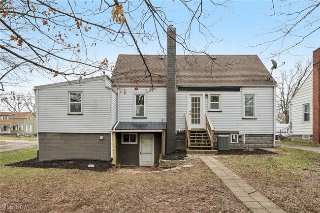 Building Photo - 133 N Pearl St