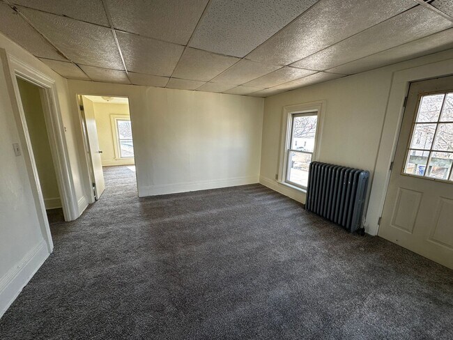 Building Photo - 16 N Washington St