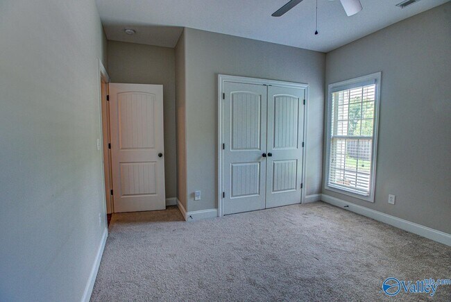 Building Photo - 115 Aedre Wy