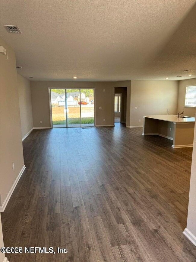 Building Photo - 65 Silver Heron Wy