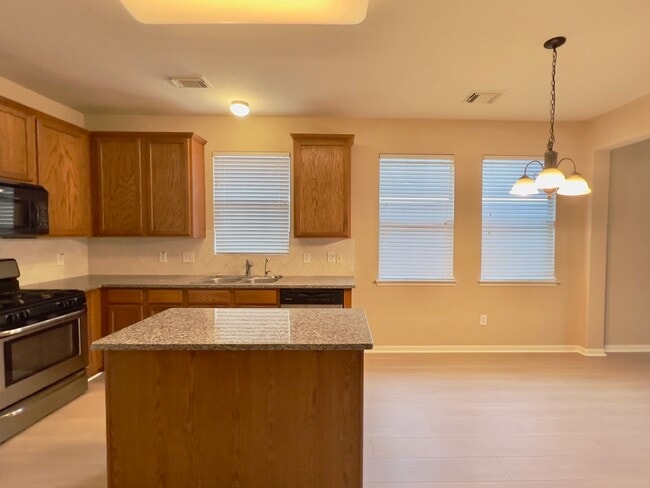 Building Photo - 719 Pickett Hill Ln