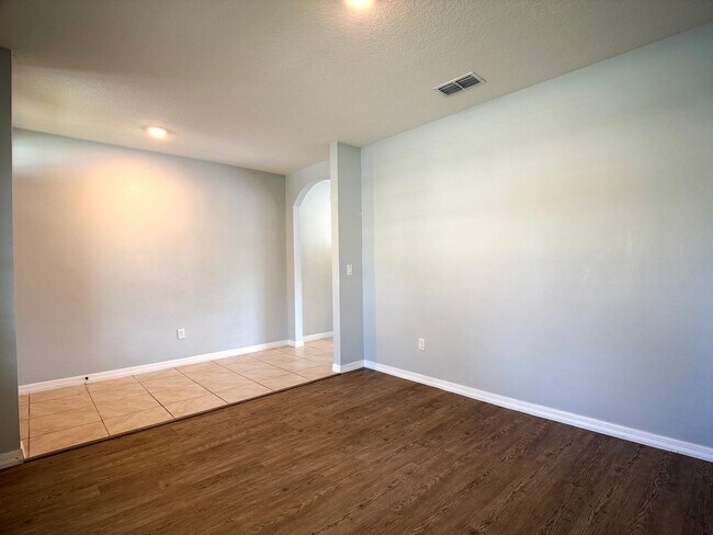 Building Photo - Move-In Ready • Lawn Care Included • Pet-Friendly!