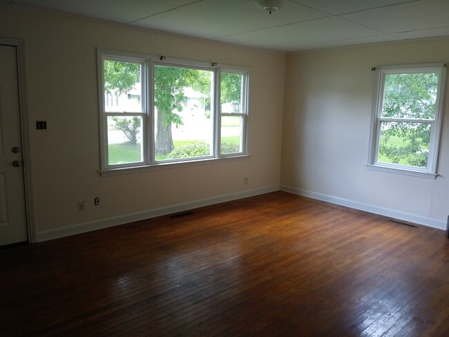 Building Photo - 2100 Opal St