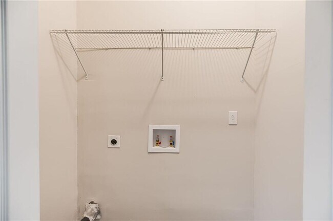 Building Photo - 960 N Grand Ave NW