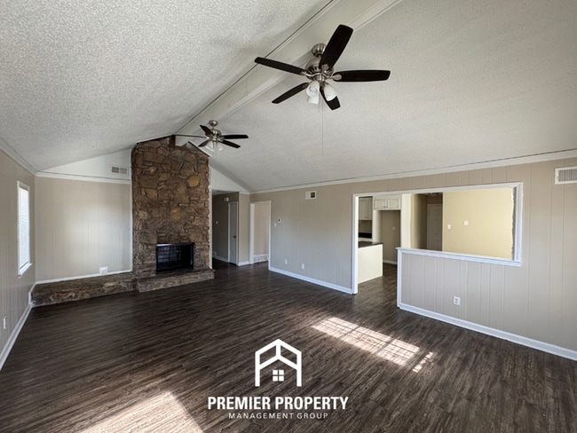 Building Photo - 6015 Harvest Hill Cove