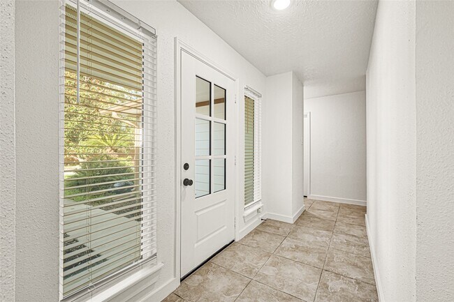 Building Photo - 2239 Pilgrims Point Dr