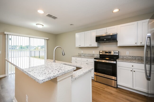 Building Photo - 12821 Oulton Cir