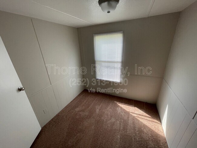 Building Photo - 39 Travis Ln