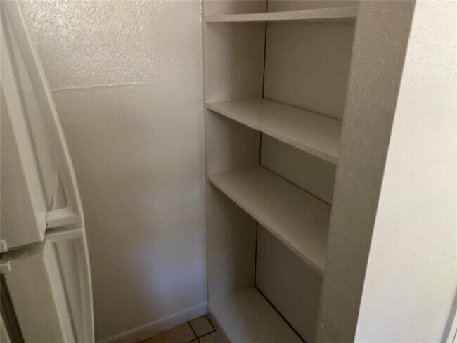 Building Photo - 7901 Cambridge St