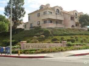 Building Photo - Princessa Estates 2 Bedroom + Loft in Cany...