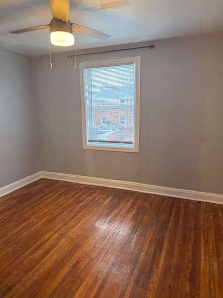 Building Photo - 1422 Dartmouth Ave