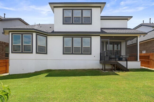 Building Photo - 6908 Empresa Dr