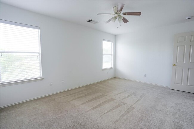 Building Photo - 721 Jane Austen Trail