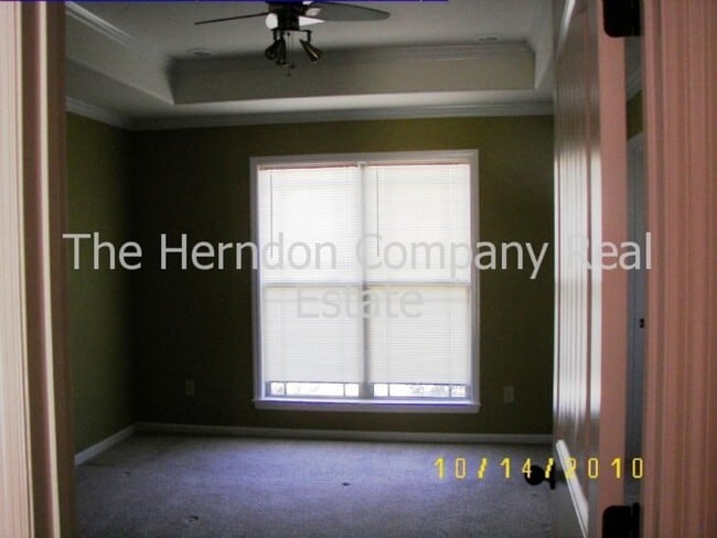 Building Photo - 3 Bedroom Home in the County