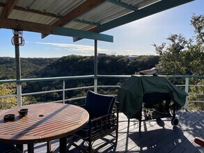 Building Photo - NEW ON MARKET // ALL BILLS PAID !