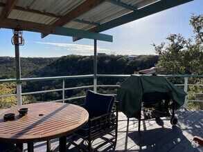 Building Photo - NEW ON MARKET // ALL BILLS PAID !