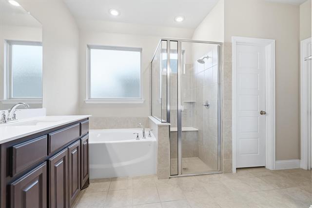 Building Photo - 908 Guava Ct