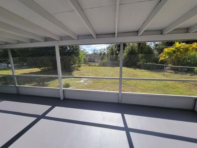 Building Photo - 22353 Buffalo Ave