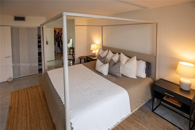 Building Photo - 2750 NE 183rd St