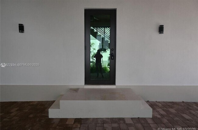 Building Photo - 14 Coral Dr