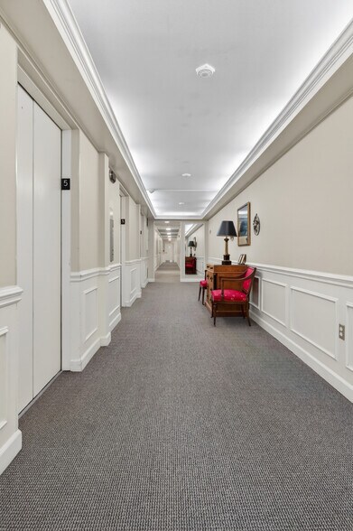 Building Photo - 1825 Saint Julian Pl