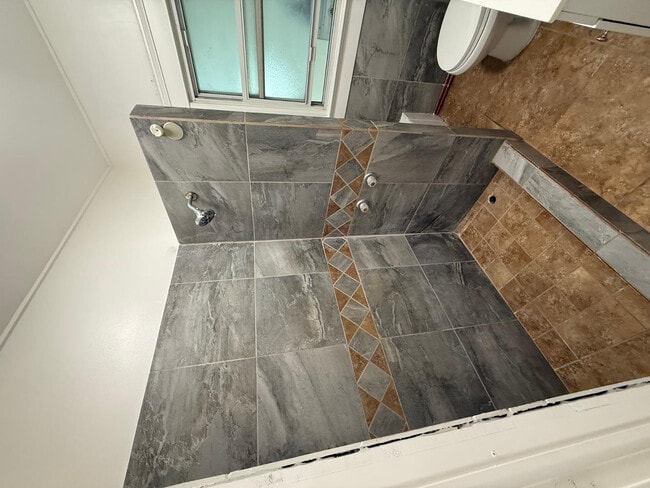 Building Photo - 710 S 1st St